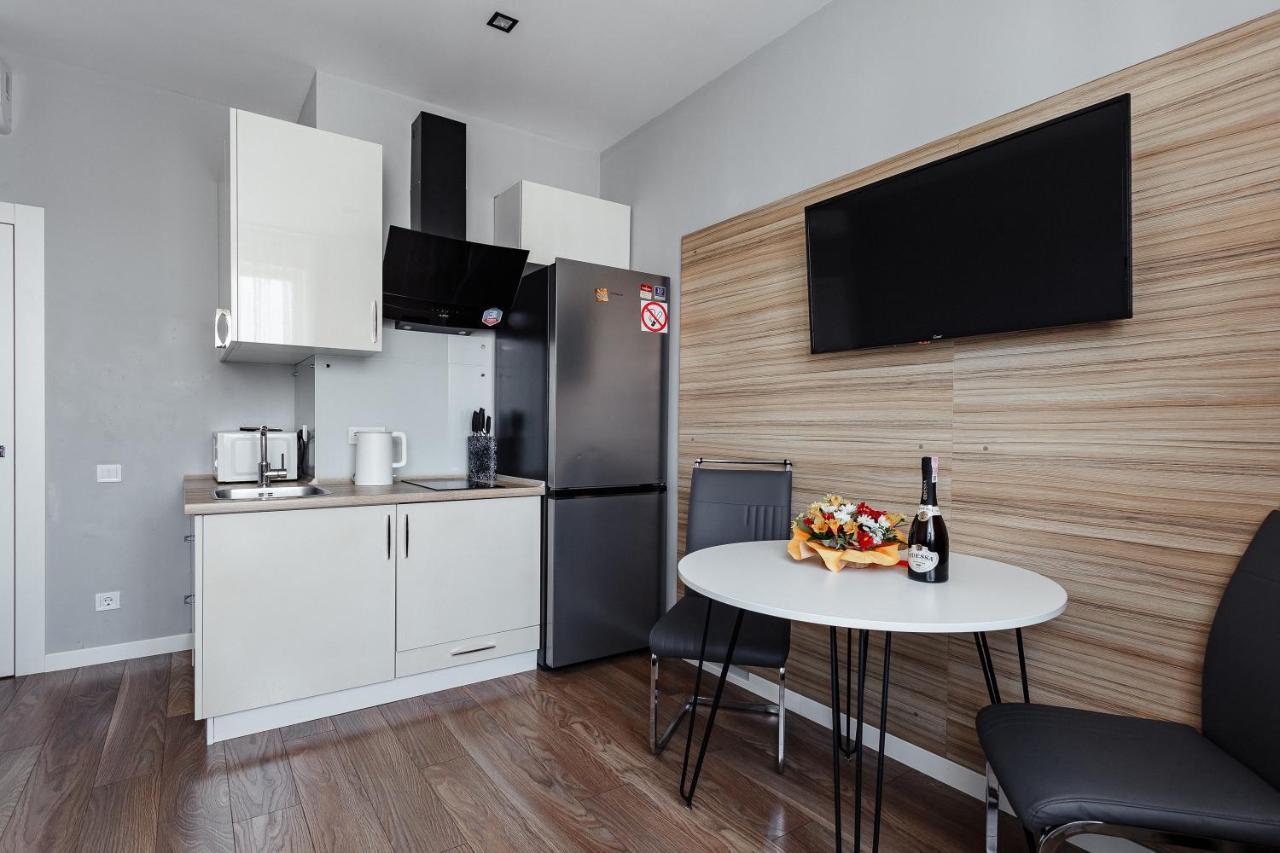White Apartment In 12 Floor Odesa Exterior photo